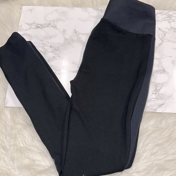 Cabi Black and Gray Leggings with Zipper Pockets size xsmall - Picture 6 of 7